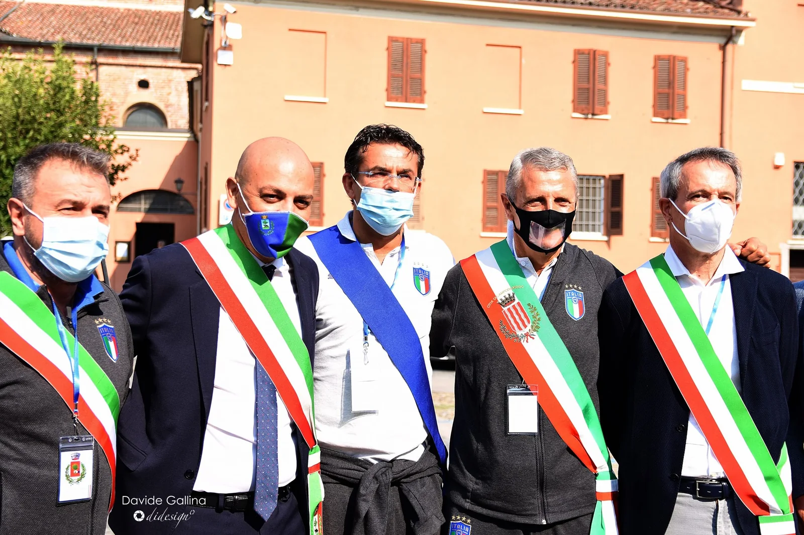 Gruppo di sindaci da tutta Italia
